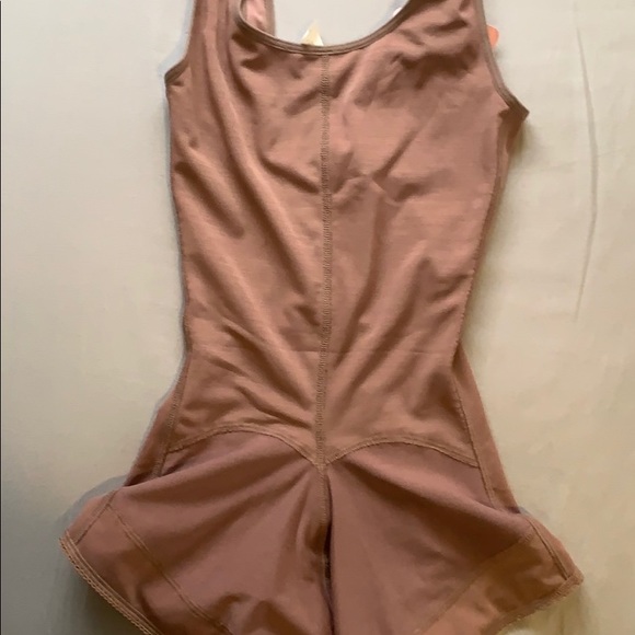 Small Faja bundle. 010 black and beige are mediums but will fit like smalls. - Picture 13 of 15